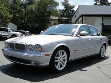 Jaguar XJR Sedan, 2005