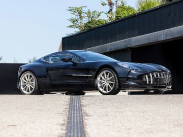 Aston Martin One-77, 2011