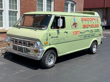 Фургон Ford Econoline 100, 1974 год