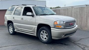 GMC Yukon Denali, 2004
