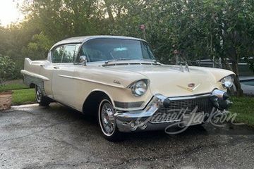 CADILLAC FLEETWOOD SEDAN, 1957