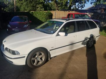 BMW 528i Sport Wagon, 1999