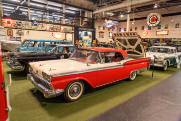 Ford Fairlane 500 Galaxie Skyliner, 1959
