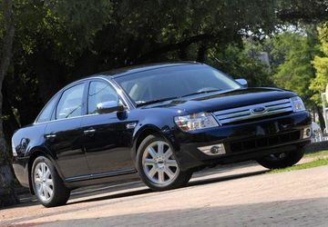 Ford Taurus 3.5 V6 AWD (Mk V) specs