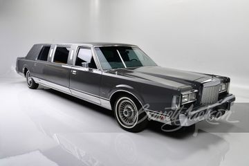 LINCOLN TOWN CAR LIMOUSINE, 1985