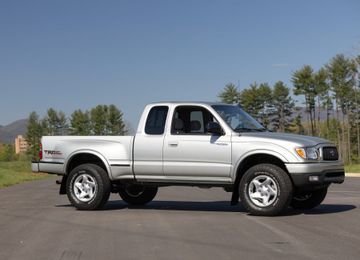Toyota Tacoma SR5 Pickup, 2003