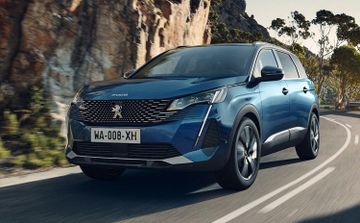 Peugeot 5008 1.2 Hybrid 136 (Mk II) specs