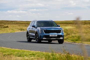 Kia Sorento 1.6 T-GDI Hybrid AWD (215 PS) specs