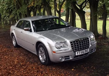 Chrysler 300C 5.7 V8 Hemi (Mk I 345 PS) specs