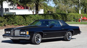 Pontiac Grand Prix SJ, 1976
