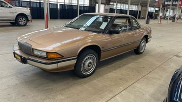 Buick Regal Limited, 1988