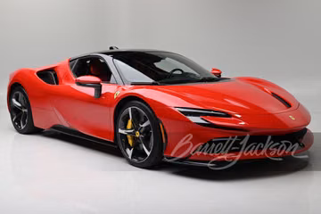 FERRARI SF90, 2021