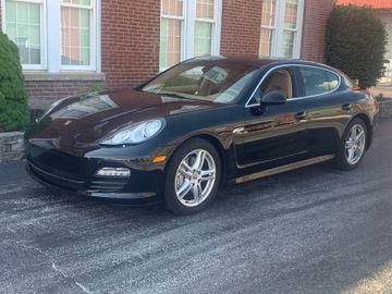 Porsche Panamera S, 2011