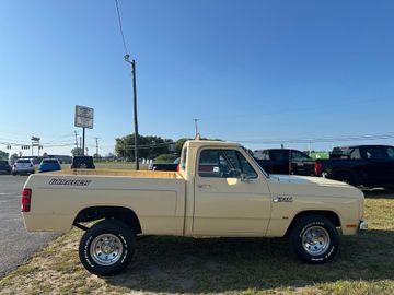 Dodge Ram Pickup truck, 1985