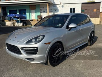 PORSCHE CAYENNE GTS, 2013