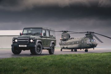 Land Rover Q40 Defender 110 XS by TECNIQ, 2013