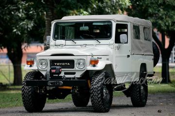 TOYOTA LAND CRUISER FJ45 CUSTOM SUV, 1982