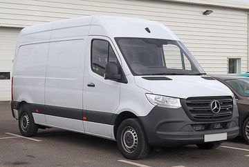 Mercedes-Benz Sprinter 210 BlueTEC (NCV3) specs
