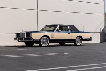 Lincoln Continental Mark VI Bill Blass Edition, 1983