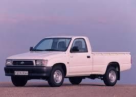 Toyota Hilux 4x2 2.5 D-4D Single Cab (RZN) specs