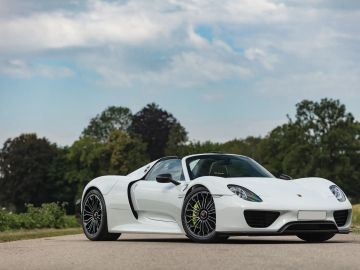 Porsche 918 Spyder, 2015