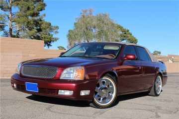 Cadillac De Ville 4-DOOR Sedan, 2001