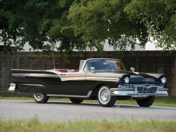Ford Fairlane 500 Skyliner Retractable Hardtop, 1957