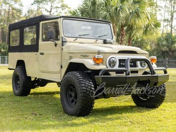 TOYOTA LAND CRUISER FJ47 TROOPY CUSTOM SUV, 1980