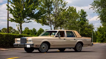 Lincoln Town Car, 1984