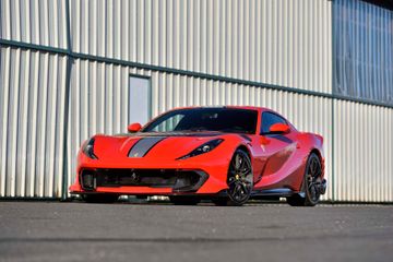 Ferrari 812 Competizione, 2023