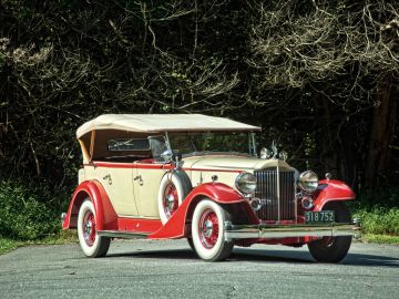 Packard 1004 Super Eight Touring, 1933