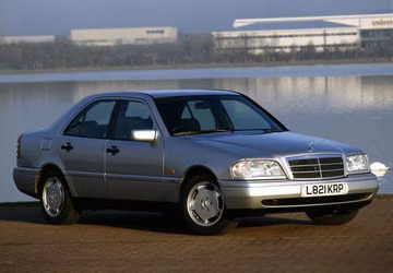 Mercedes-Benz C 230 (W202) specs