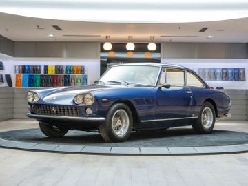 Ferrari 330 GT 2+2 Series I by Pininfarina, 1964