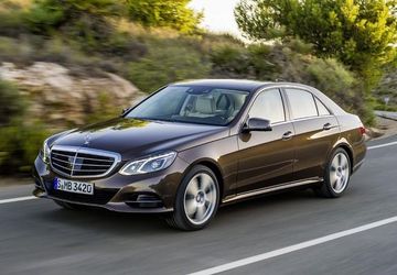 Mercedes-Benz E 200 CDI (W212) specs