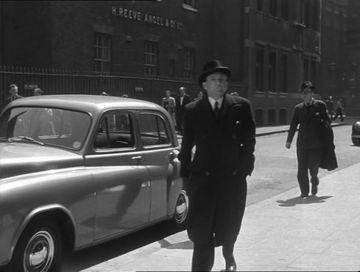 Humber Hawk Mk.IV in Miss Robin Hood (1952)