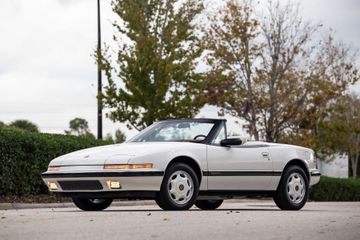 Buick Reatta Convertible, 1990