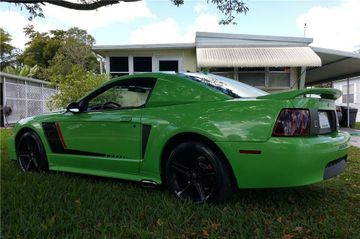 FORD MUSTANG CUSTOM, 2001
