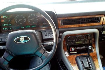 JAGUAR XJ 6 SEDAN, 1989