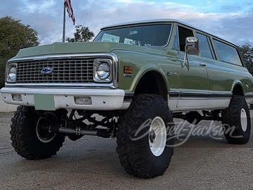 CHEVROLET SUBURBAN CUSTOM SUV, 1972
