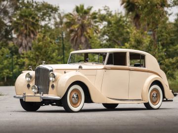 Bentley Mark VI Saloon by Freestone & Webb, 1947