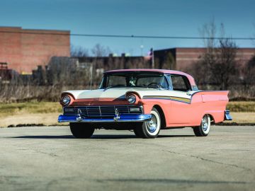 Ford Fairlane 500 Skyliner, 1957