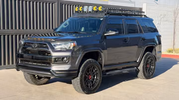 Toyota 4Runner Nightshade, 2020
