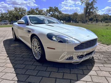 ASTON MARTIN DB9, 2011