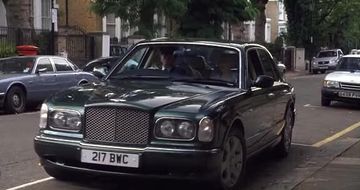 Bentley Arnage in Scoop (2006)