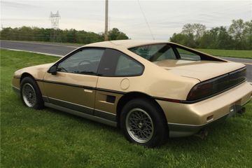 PONTIAC FIERO GT, 1987