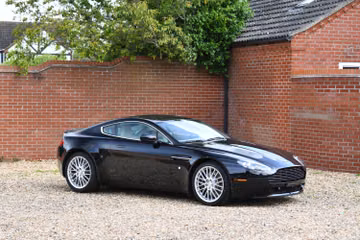 Aston Martin V8 Vantage Coupé, 2009