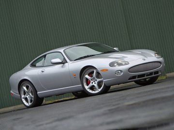 Jaguar XKR Coupe specs