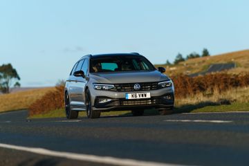 VW Passat Variant 2.0 TSI 4Motion (B8 280 PS) specs