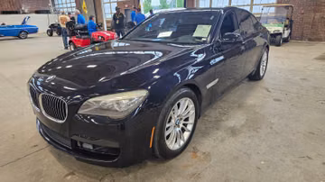 BMW 750i Sedan, 2012