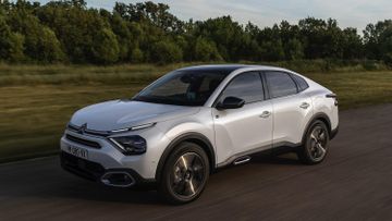 Citroen e-C4 X (136 PS) specs